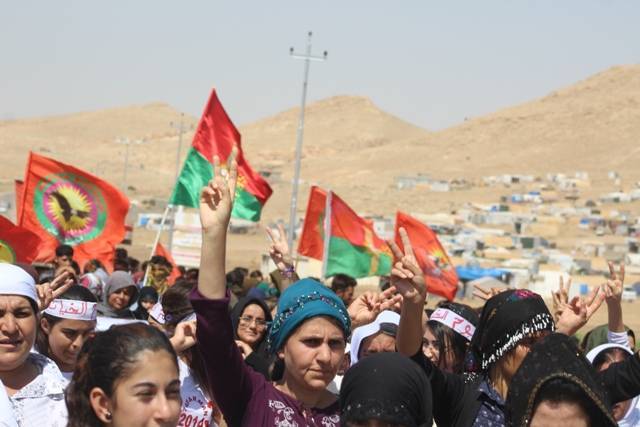 Şengal’de gençliğin öncülüğünde görkemli anma