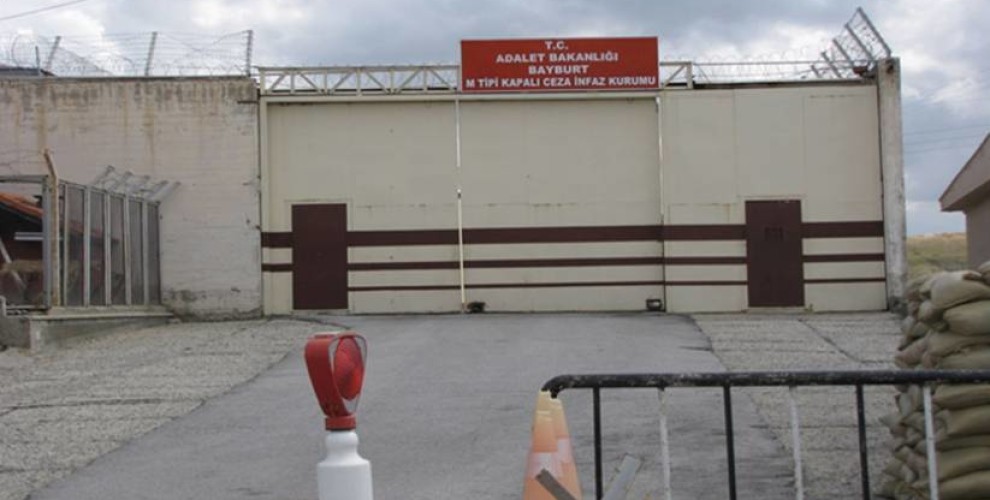 Bayburt’taki kadın tutsaklara; baskı, engel, tehdit ve saldırı…