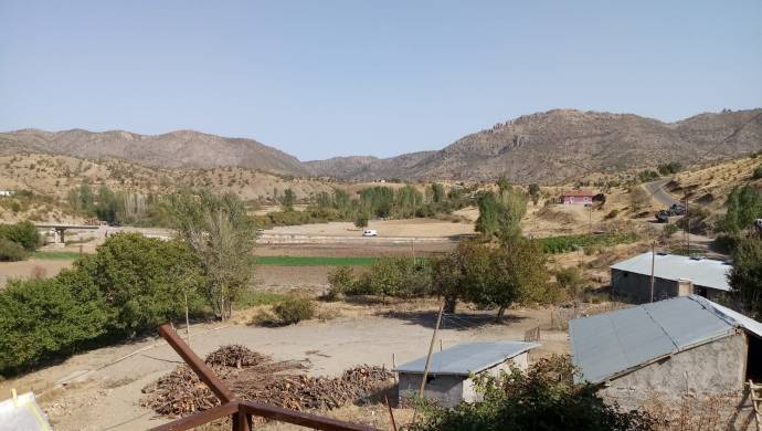 Korucular köylülerin erzaklarını çaldı