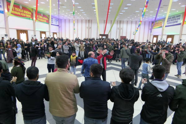 Gençlik Kongresi’nde ‘Serî Hilde’ marşı okundu