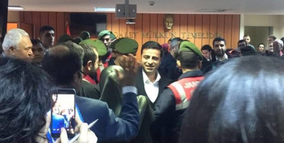 Demirtaş’ın duruşmasında hakimden itiraf: Ben tarafım