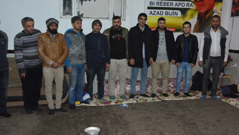 Rojava gençliğinden açlık grevi eylemine destek ziyareti