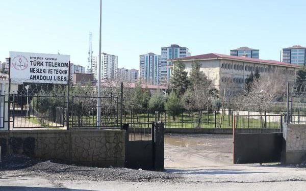 Bir gencin sisteme başkaldırışı: Devletin sistemine girip notlarını değiştirdi