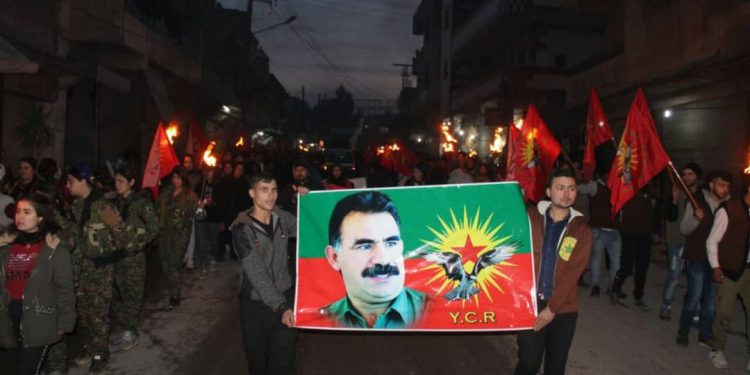 Halepte gençler işgalci Türk devletinin tehditlerine karşı eylemde