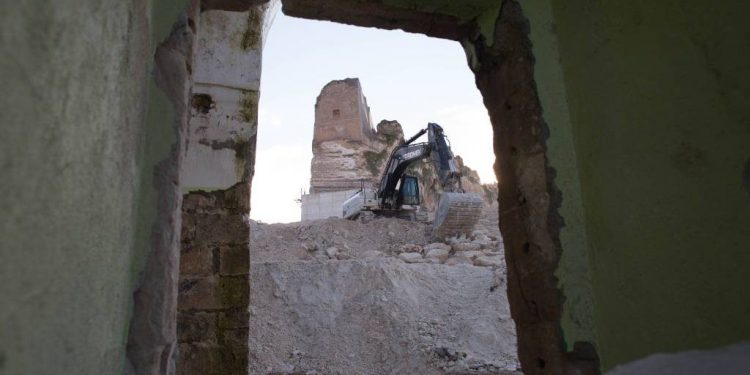 Hasankeyf’te talan sürüyor