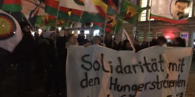 Almanya’da Kürt gençlerinden sivil itaatsizlik eylemleri!