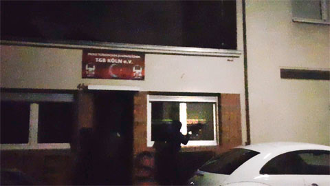 Köln’de faşist kuruma eylem: “YPG’nin selamı var”