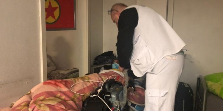 Strasbourg’daki açlık grevi eylemcileri tedaviyi reddetti