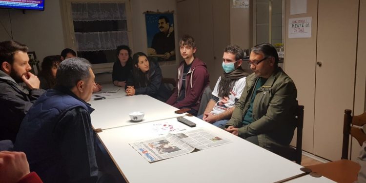 Alman solcu gençler açlık grevindeki Xelil’i ziyaret etti