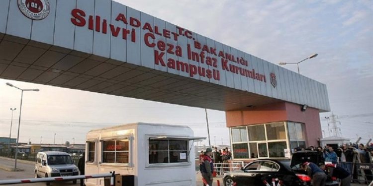 Açlık grevindeki tutsak darp edildi