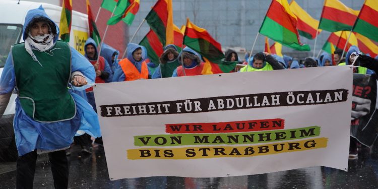 “Tecridi Kır, Faşizmi Parçala, Rêber APO’yu Özgürleştir“ Mannheim Uzun Yürüyüşü ilk etabı tamamladı