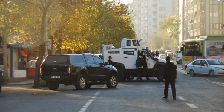 Kürdistan’da polis ve askerler diken üstünde!