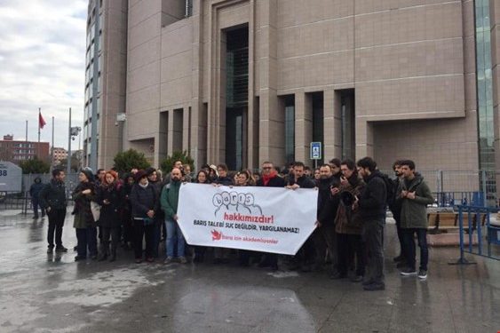 İstanbul Üniversitesi öğrencileri eylemde