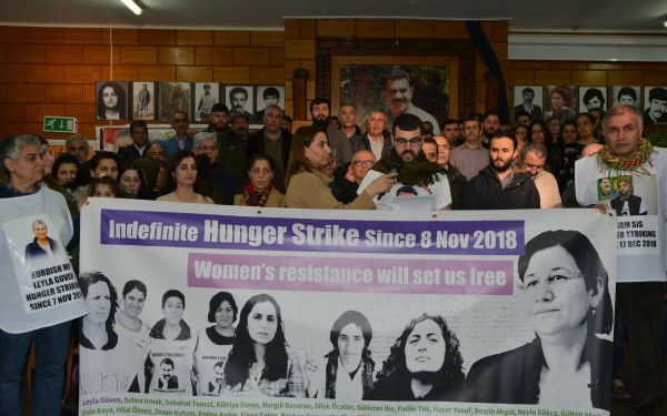 Londra’da 3 kişi süresiz-dönüşümsüz açlık grevi direniş başlattı