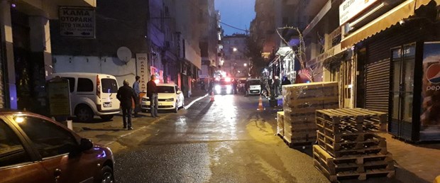 İşgalci polis, bir esnafı silah ile yaraladı