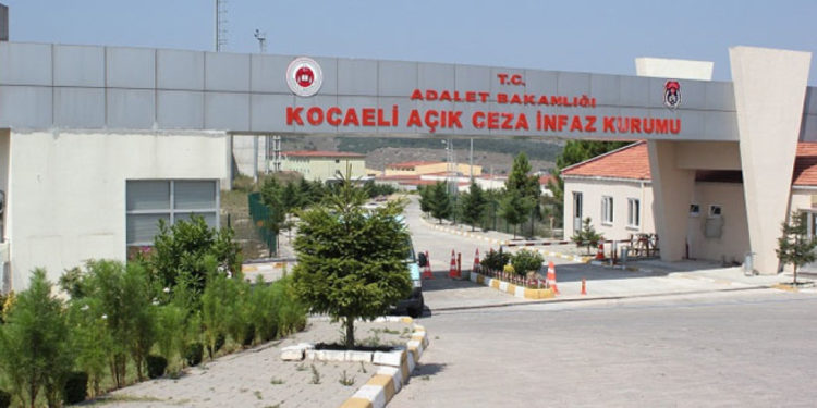 Kandıra’daki tutsaklar: Newroz ruhuyla herkesi direnişi sokakta büyütmeye çağırıyoruz