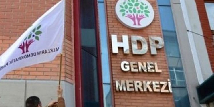 HDP gaspçı kayyımları göndermeye kararlı: 120 bin görevli sandıkları koruyacak