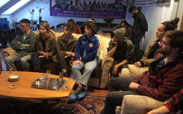 Gençlerden açlık grevi eylemcisi Koçak’a ziyaret