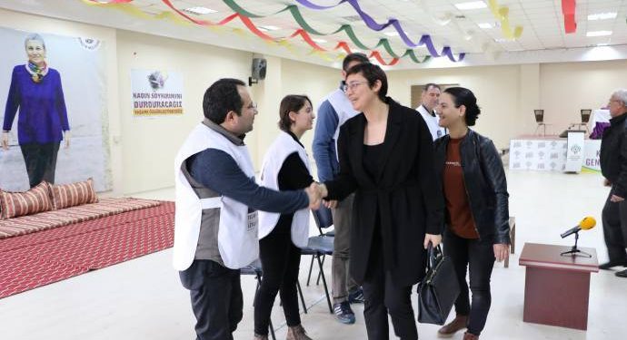 Leyla Güven’den açlık grevindeki vekillere: “Başaracağınıza olan inancı çok fazla”