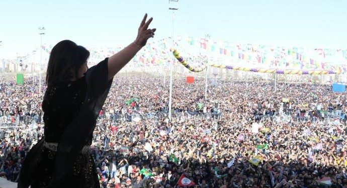 Pervin Buldan Amed Newroz’unda konuştu: Mutlaka kazanacağız