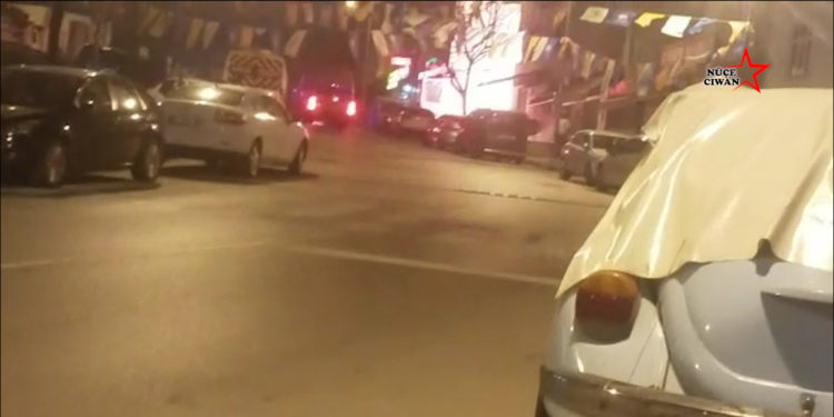 SON DAKİKA – İstanbul’da gençler, Akp’liler toplantıda iken kapıdaki polisleri vurdu