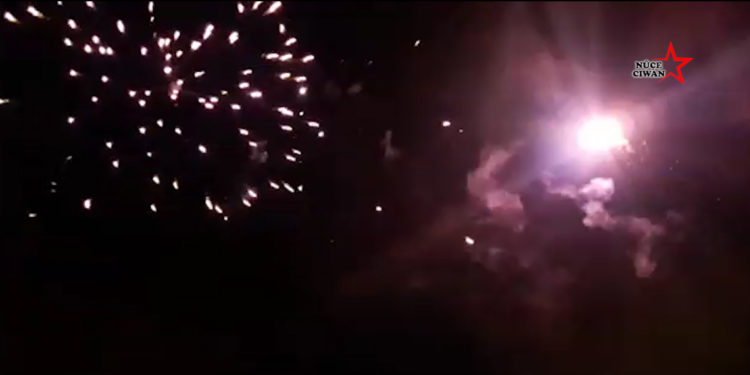 İstanbul gençliği, Newrozu havai fişeklerle kutladı