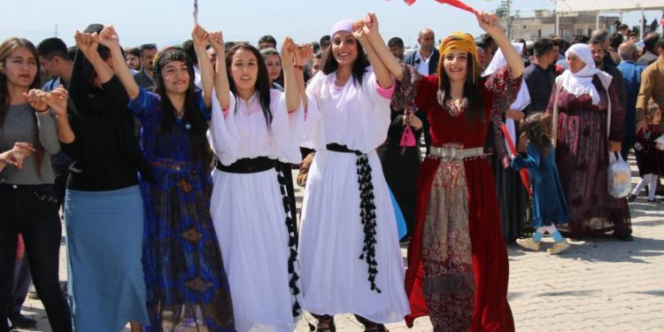 Botan’da Newroz coşkuyla kutlanıyor