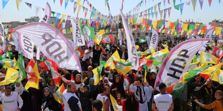 Nusaybin’de Newroz coşkuyla devam ediyor