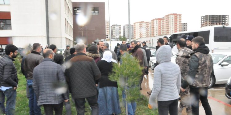 Medya Çınar’ın cenazesi verilmiyor: İşgalci Türk polisleri halka saldırdı