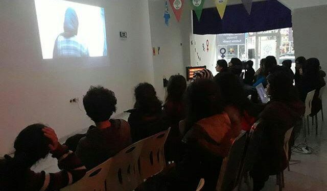 Amed’te genç kadınlar film gösteriminde buluştu