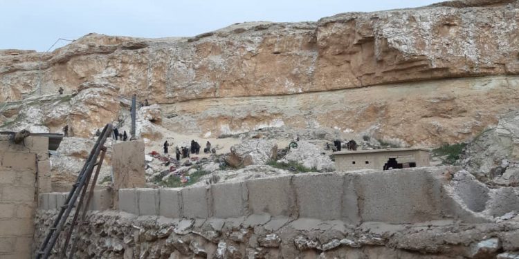 DAİŞ çetelerinin teslim olduğu anlar