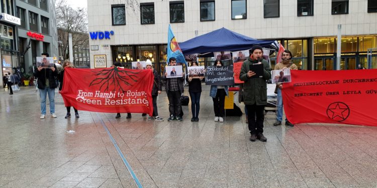 Gençlik örgütleri Alman basınının sansür politikasını protesto etti