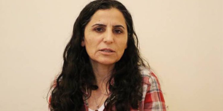 Açlık grevinde olan gazeteci Kibriye Evren kan kusmaya başladı