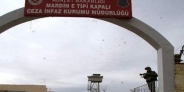 Direnişte olan 30 tutsak sürgün edildi