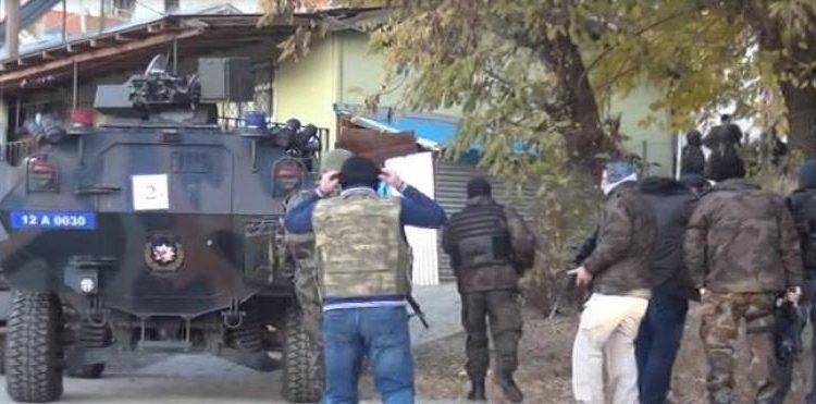 Çewlîg’de gençliğe siyasi soykırım operasyonu: 9 HDP üyesi gözaltına alındı