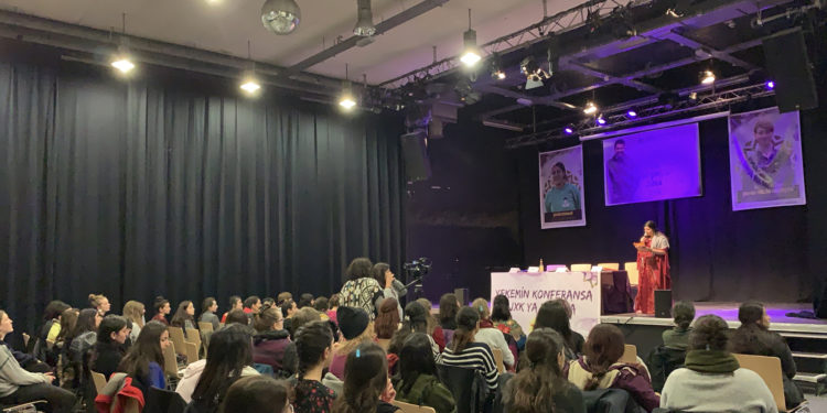 JXK’den ‘Özgür kadın zihniyetini inşa et’ konferansı