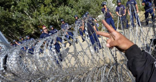 Makedonya devleti 3 Kürt gencini rehin tutuyor