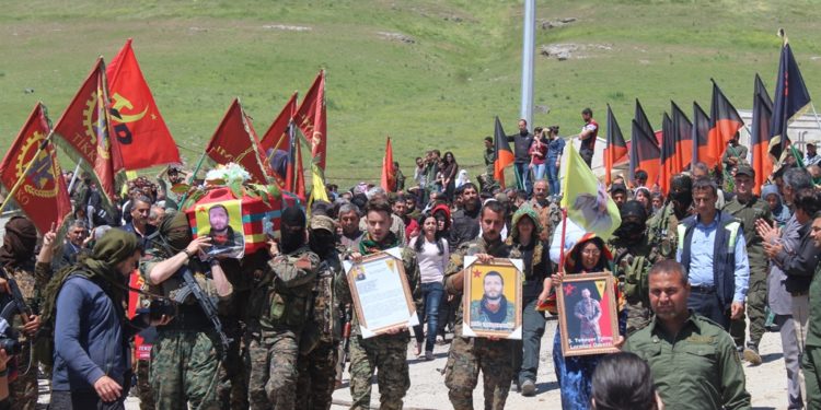 Enternasyonal savaşçı Têkoşer Piling’in cenazesi memleketine uğurlandı