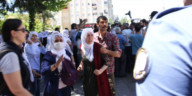 Annelerden Bismil ve Licê’de eylem