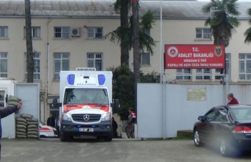 Açlık grevindeki direnişçilerin kitap ve radyolarına el konuldu