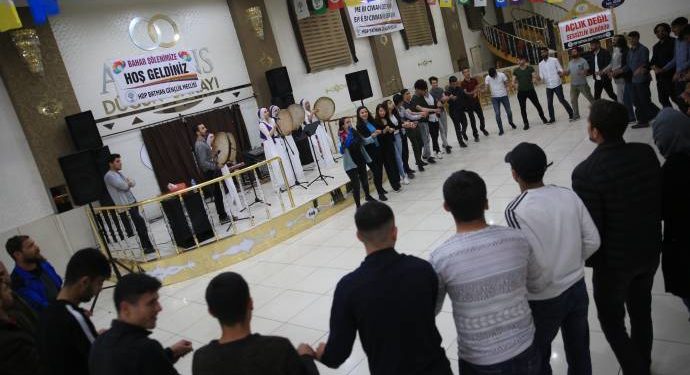 Êlîh gençlik şöleninde “Biji berxwedana zindanan” sloganları yükseldi