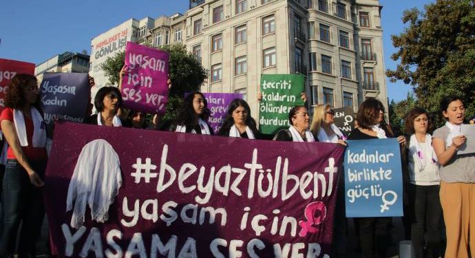 Kadınlar tek bir ağızdan ‘Beyaz Tülbent Yaşam İçin’ dedi