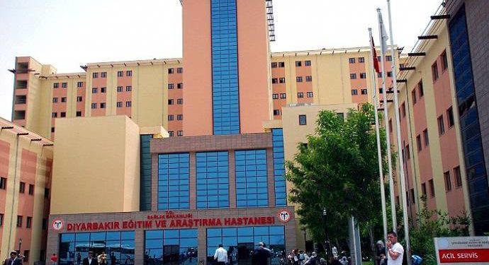 Amed’de işgalci polisler çatıştı: Bir işgalci Türk polisi öldürüldü