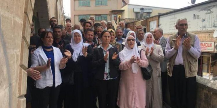 Riha’da anneler nöbet eylemine başladı