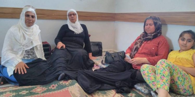 Annelerin eylemi Rîha’da 11’inci gününde