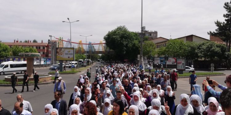 Herkes anaları örnek almalı