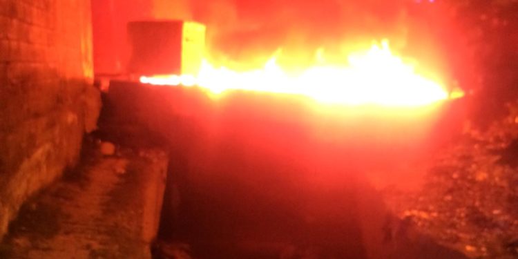 SON DAKİKA – Cizîra Botan gençliğinden zırhlı araca molotoflu eylem