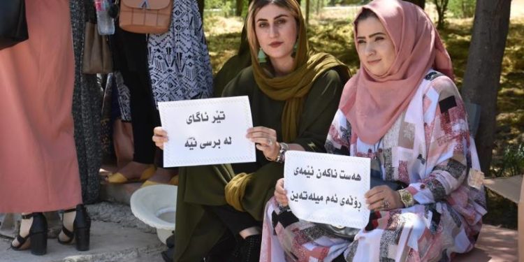 İşsiz üniversite mezunları Germiyan’da eylem yaptı