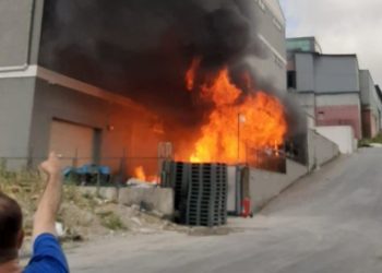 İstanbul’da ‘Nedeni Bilinmeyen’ büyük yangın!
