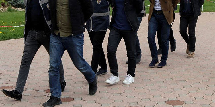 İzmir’de siyasi soykırım operasyonu: 12 yurttaş gözaltına alındı